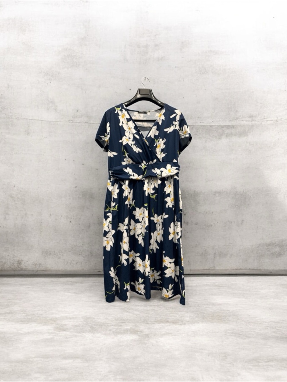 Floral V-Neck Wrap Midi Dress in Navy